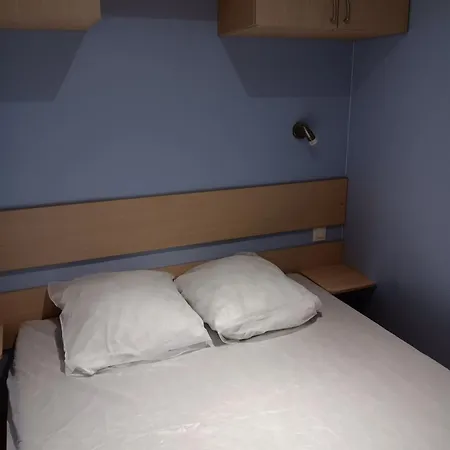 Avec Piscine Partagee A Feriehus *